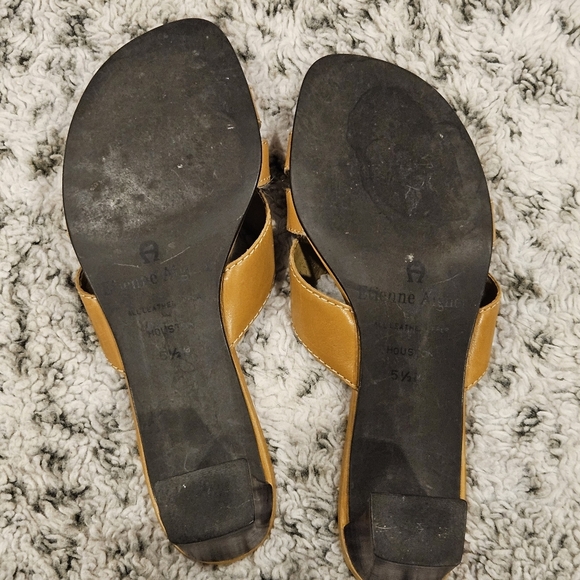 Etienne Aigner SZ 5.5 Tan Leather Open Toe Slip On 2.5" Heel Sandal Shoe - Picture 8 of 12